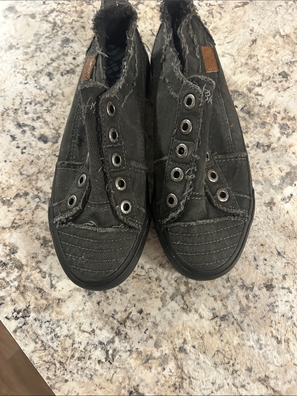 Casual Slip-On Canvas Sneakers in Charcoal Gray